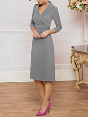 Sheath/Column V-Neck Knee-Length Mother of the Bride Dresses