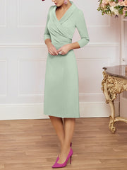 Sheath/Column V-Neck Knee-Length Mother of the Bride Dresses