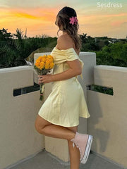 Simple Off the Shoulder Strapless A-line Short Mini Dress Homecoming Dress