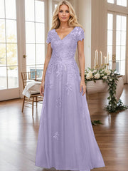 A-Line V-Neck Short Sleeves Sweep Train Lace/Tulle Mother Of The Bride Dresses