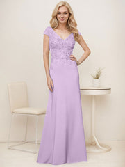 A-Line V-Neck Sweep Train Elastic Mother Of The Bride Dresses With Lace