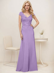 A-Line V-Neck Sweep Train Elastic Mother Of The Bride Dresses With Lace