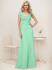 A-Line V-Neck Sweep Train Elastic Mother Of The Bride Dresses With Lace