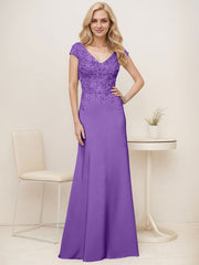 A-Line V-Neck Sweep Train Elastic Mother Of The Bride Dresses With Lace