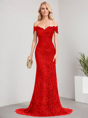 Trumpet/Mermaid Off the Shoulder Sweep Train Lace Mother of the Bride Dress