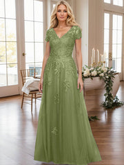 A-Line V-Neck Short Sleeves Sweep Train Lace/Tulle Mother Of The Bride Dresses