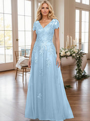 A-Line V-Neck Short Sleeves Sweep Train Lace/Tulle Mother Of The Bride Dresses