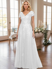 A-Line V-Neck Short Sleeves Sweep Train Lace/Tulle Mother Of The Bride Dresses