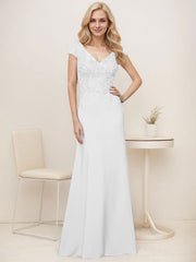 A-Line V-Neck Sweep Train Elastic Mother Of The Bride Dresses With Lace
